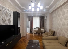 Abşeron Rayonu Xırdalan Şəhərində İrşad Elektroniksin yanı