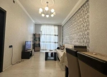 Azadlıq metrosun, Elit Ticarət Mərkəzinin yanı