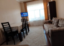 Cəmşid Naxçıvanski küçəsi, 250 saylı məktəb ilə üzbəüz